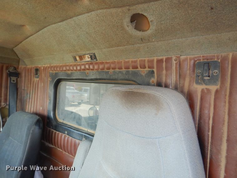 image for item DH4366 2001 Kenworth T800 dump truck