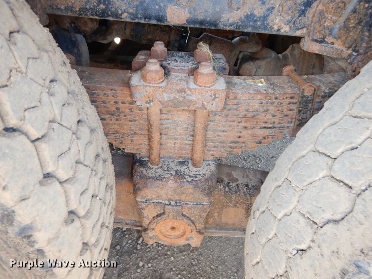 image for item DH4366 2001 Kenworth T800 dump truck