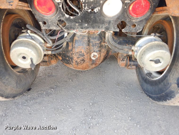 image for item DH4366 2001 Kenworth T800 dump truck