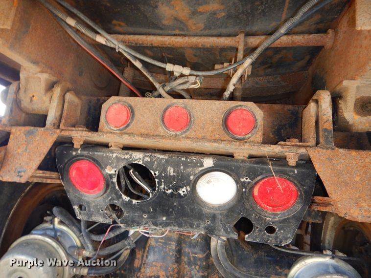 image for item DH4366 2001 Kenworth T800 dump truck