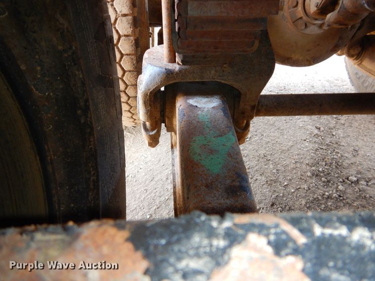 image for item DH4366 2001 Kenworth T800 dump truck