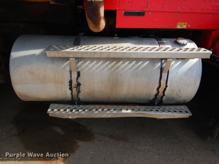 image for item DH4366 2001 Kenworth T800 dump truck