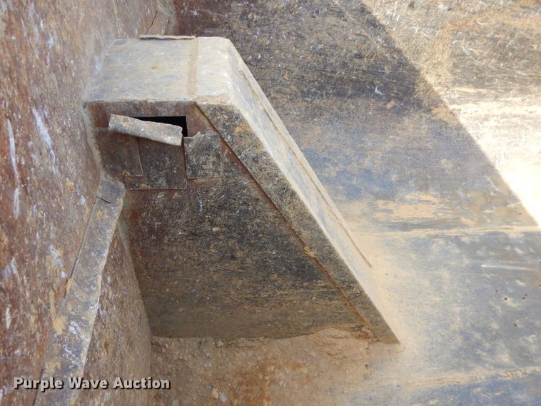 image for item DH4366 2001 Kenworth T800 dump truck