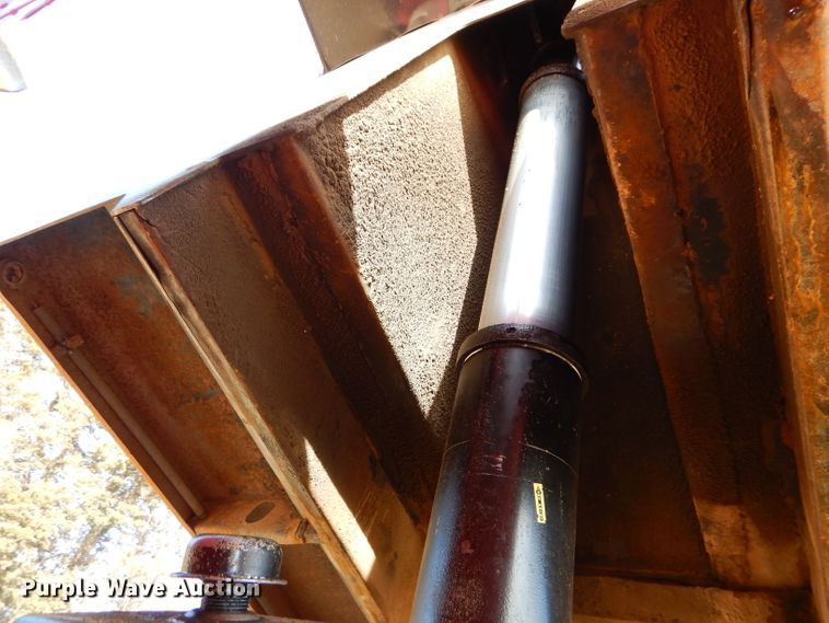 image for item DH4366 2001 Kenworth T800 dump truck