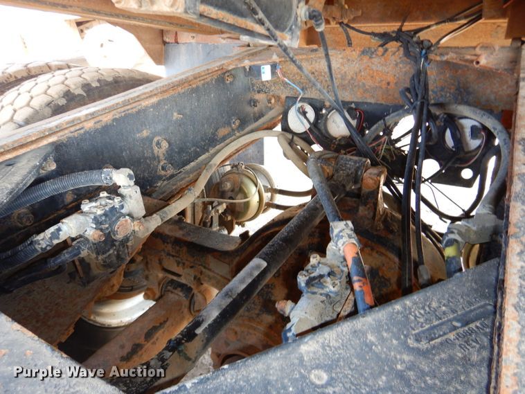 image for item DH4366 2001 Kenworth T800 dump truck