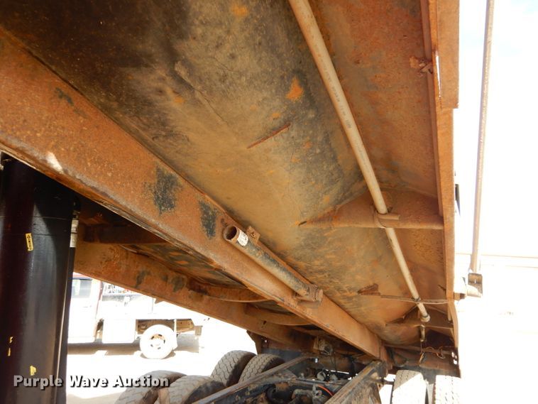 image for item DH4366 2001 Kenworth T800 dump truck