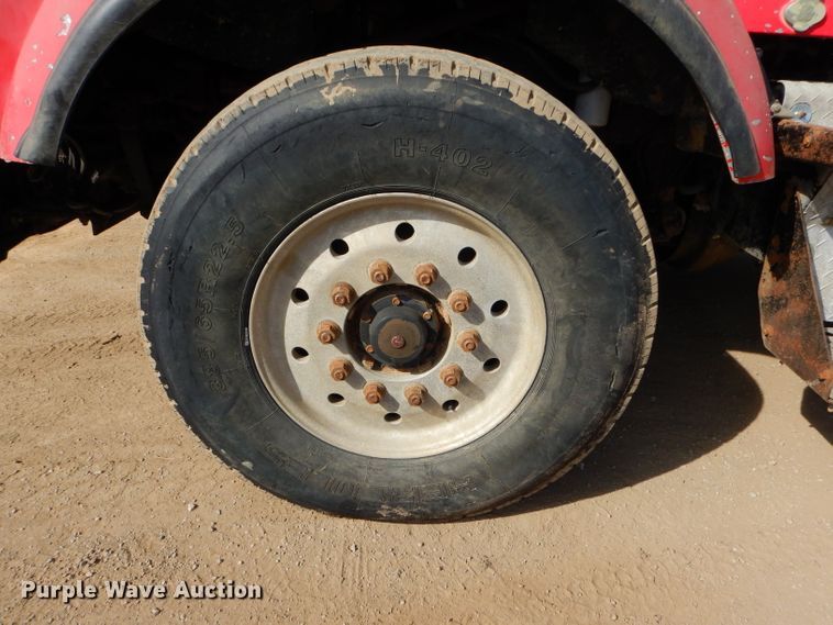 image for item DH4366 2001 Kenworth T800 dump truck