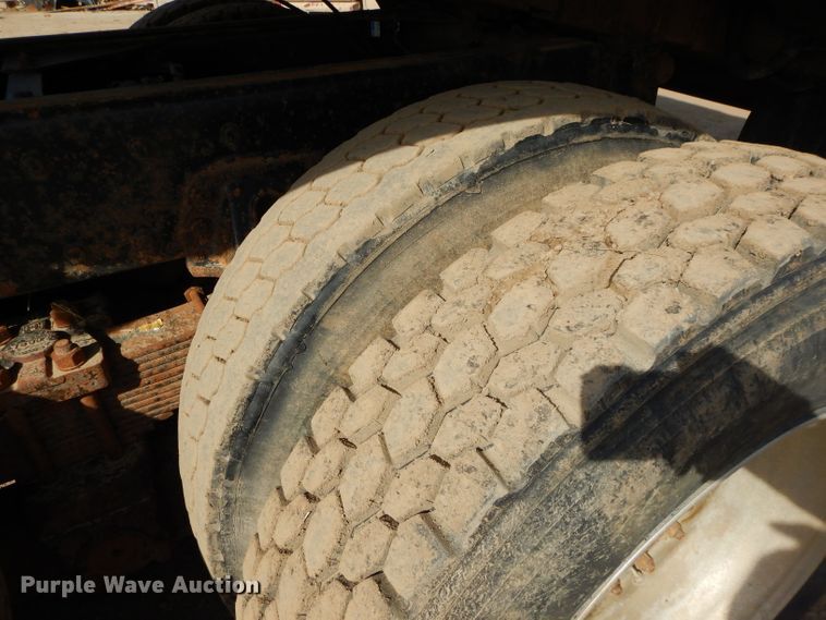 image for item DH4366 2001 Kenworth T800 dump truck