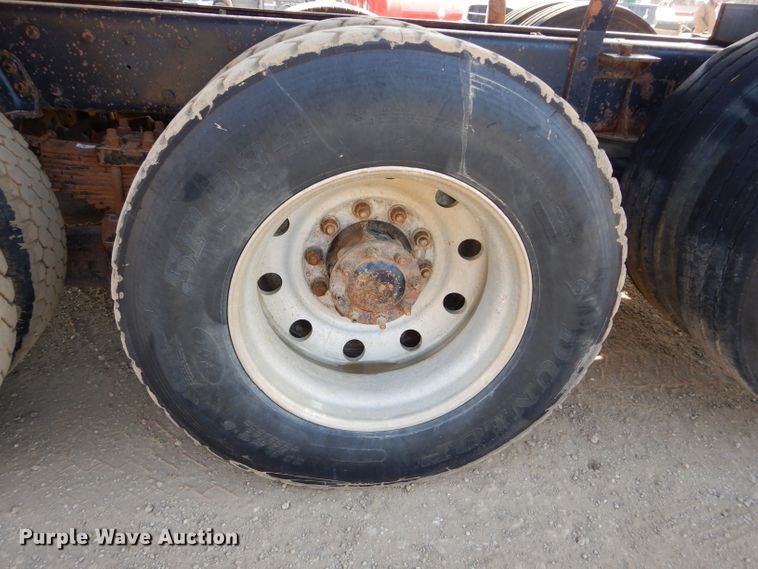 image for item DH4366 2001 Kenworth T800 dump truck