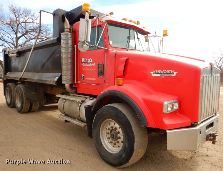 image for item DH4367 2002 Kenworth T800 dump truck