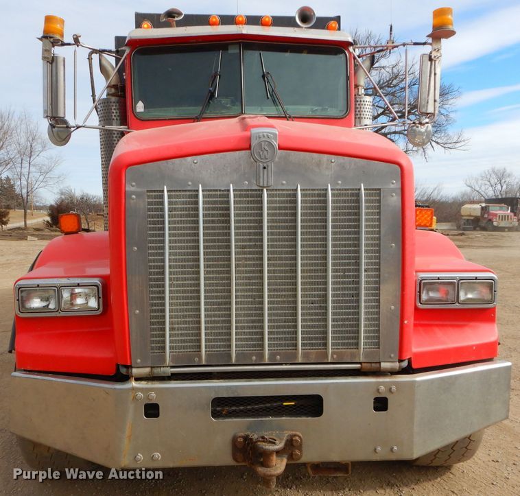 image for item DH4367 2002 Kenworth T800 dump truck