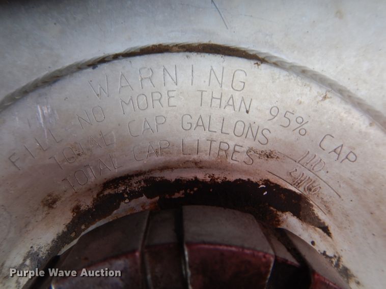 image for item DH4367 2002 Kenworth T800 dump truck