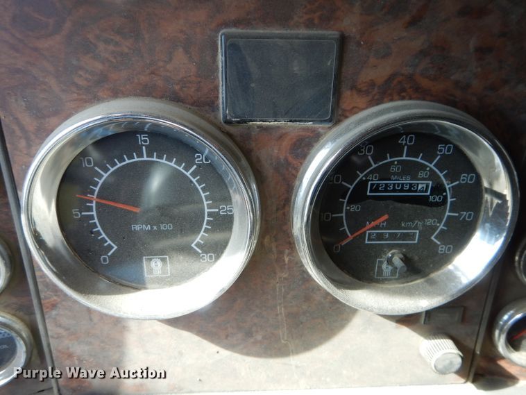 image for item DH4367 2002 Kenworth T800 dump truck