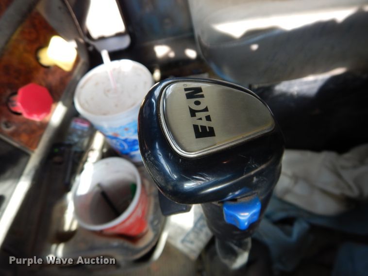 image for item DH4367 2002 Kenworth T800 dump truck