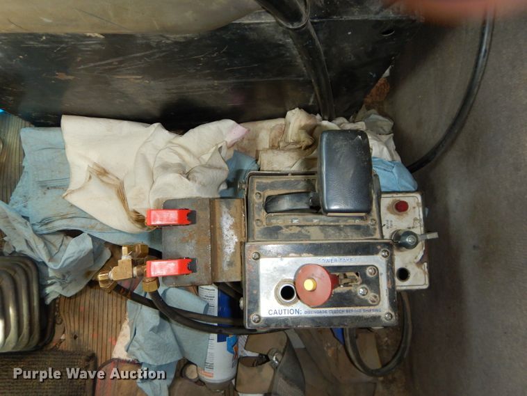 image for item DH4367 2002 Kenworth T800 dump truck