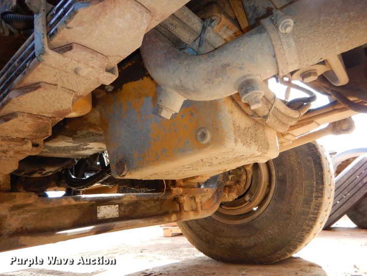 image for item DH4367 2002 Kenworth T800 dump truck