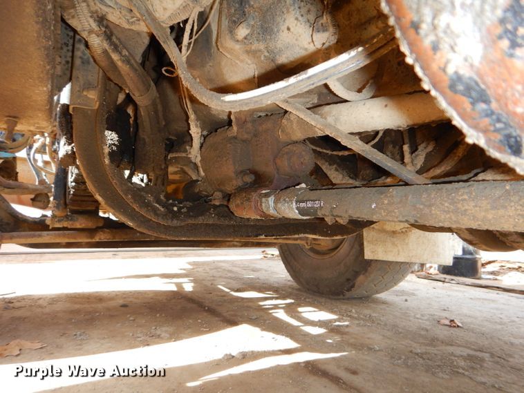 image for item DH4367 2002 Kenworth T800 dump truck