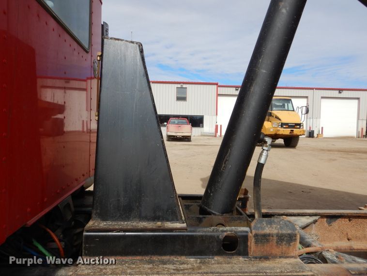 image for item DH4367 2002 Kenworth T800 dump truck