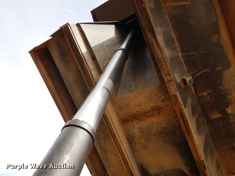 image for item DH4367 2002 Kenworth T800 dump truck