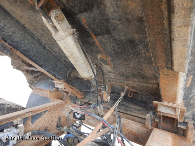 image for item DH4367 2002 Kenworth T800 dump truck