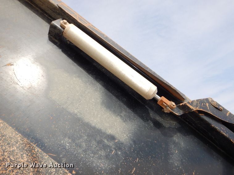 image for item DH4367 2002 Kenworth T800 dump truck