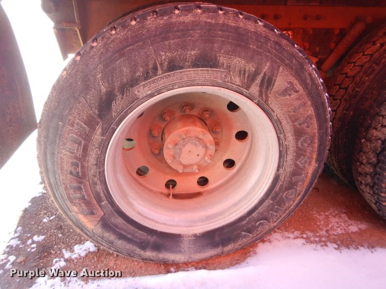 image for item DH4367 2002 Kenworth T800 dump truck