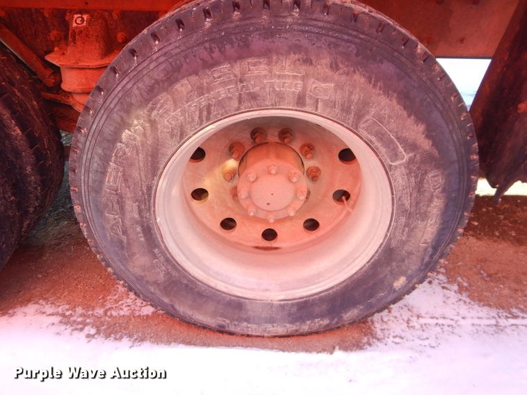 image for item DH4367 2002 Kenworth T800 dump truck