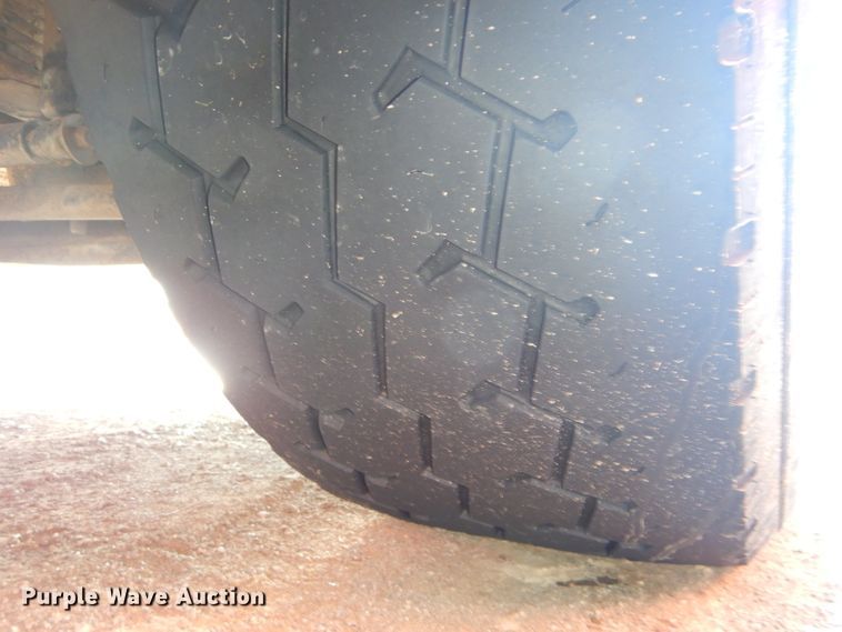 image for item DH4367 2002 Kenworth T800 dump truck