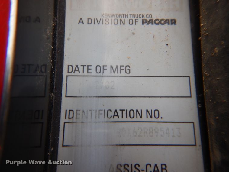 image for item DH4367 2002 Kenworth T800 dump truck