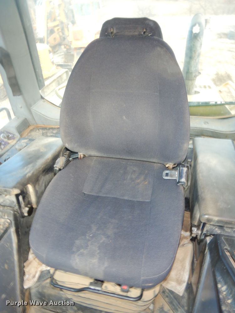 image for item DH4376 2005 Caterpillar 963C  crawler loader