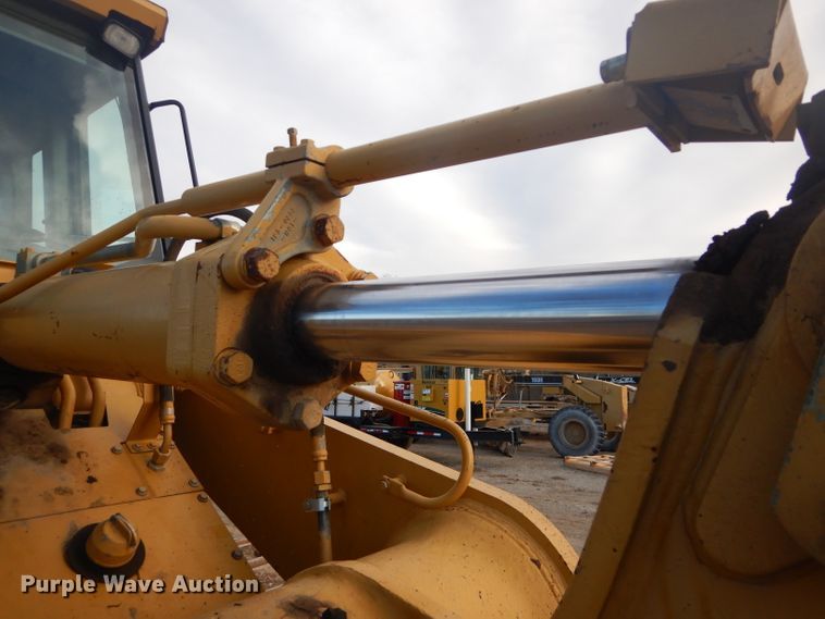 image for item DH4376 2005 Caterpillar 963C  crawler loader