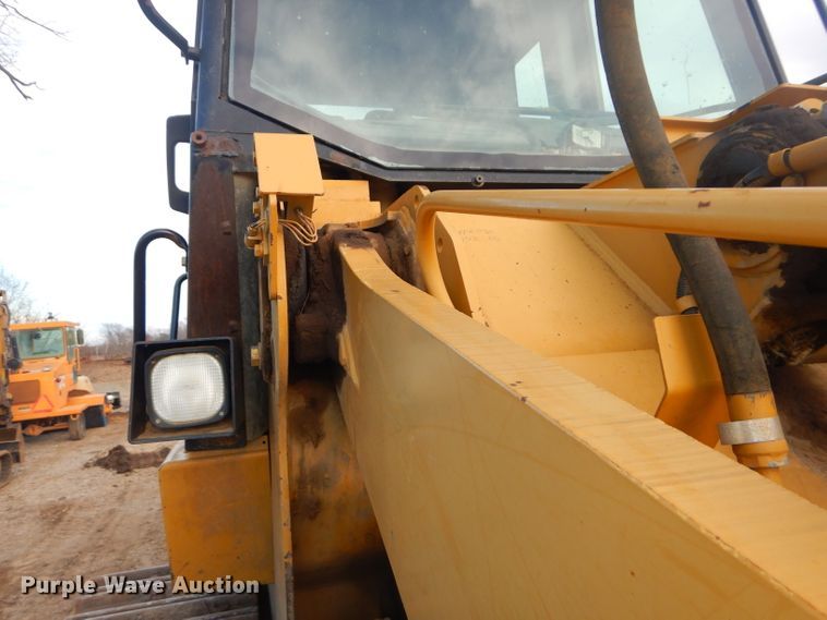 image for item DH4376 2005 Caterpillar 963C  crawler loader