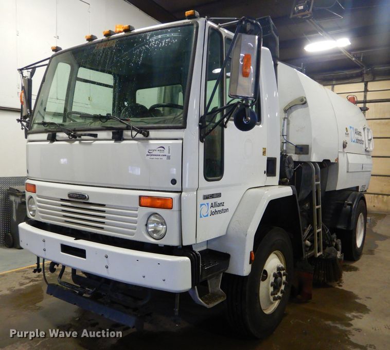 image for item DH4377 2007 Freightliner FC80 street sweeper truck