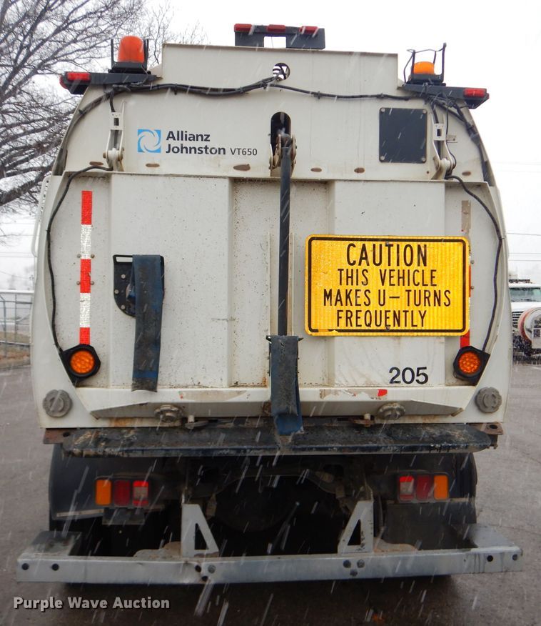 image for item DH4377 2007 Freightliner FC80 street sweeper truck