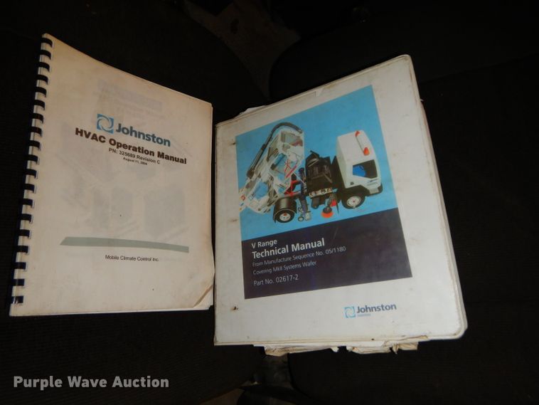 image for item DH4377 2007 Freightliner FC80 street sweeper truck