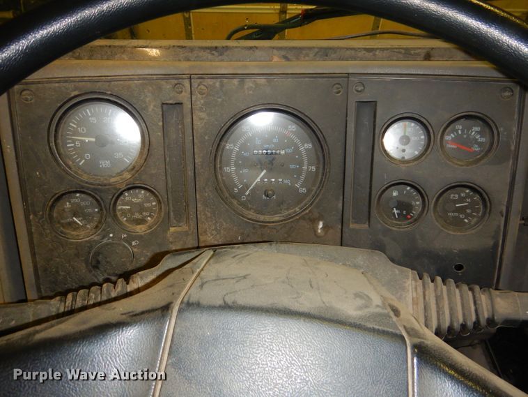 image for item DH4377 2007 Freightliner FC80 street sweeper truck