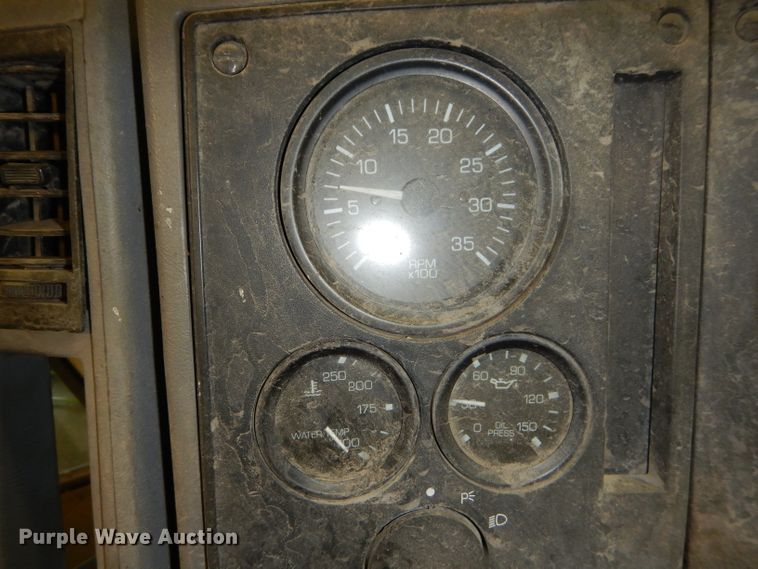 image for item DH4377 2007 Freightliner FC80 street sweeper truck