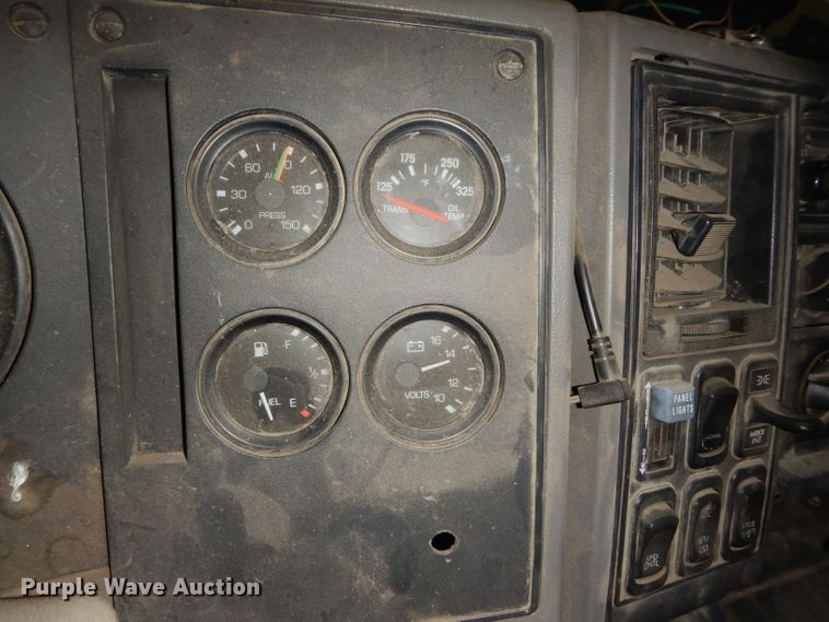 image for item DH4377 2007 Freightliner FC80 street sweeper truck