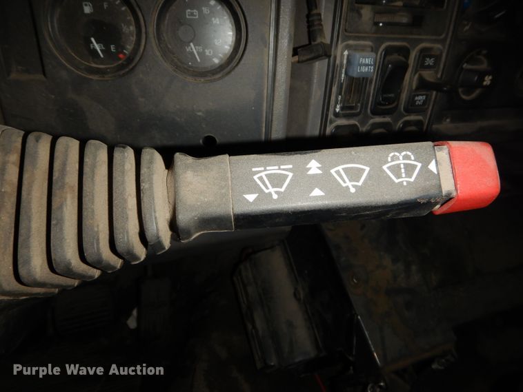 image for item DH4377 2007 Freightliner FC80 street sweeper truck