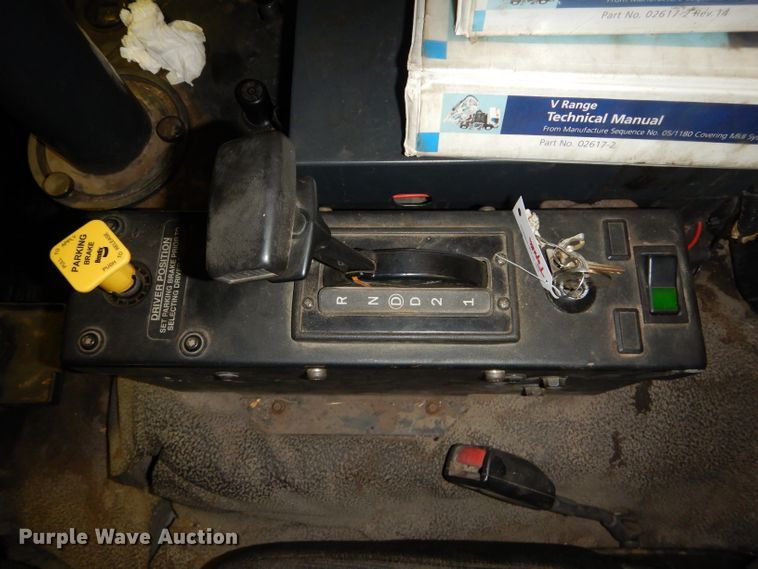 image for item DH4377 2007 Freightliner FC80 street sweeper truck