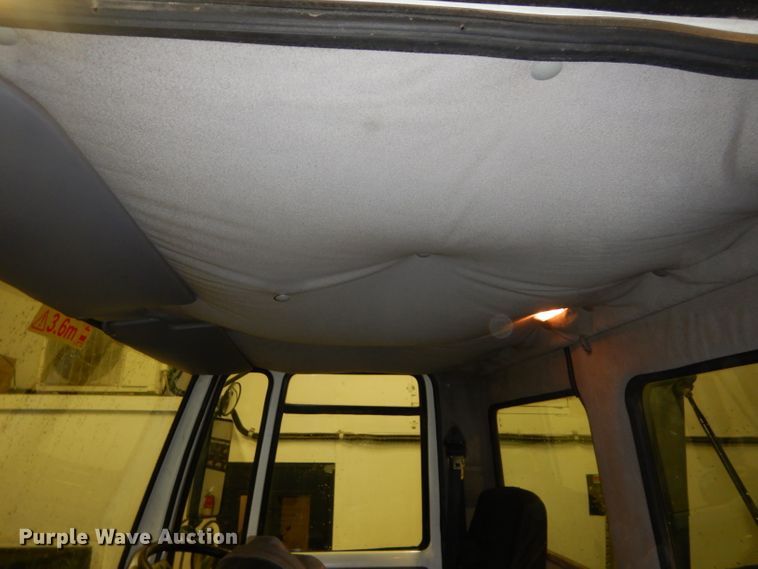 image for item DH4377 2007 Freightliner FC80 street sweeper truck