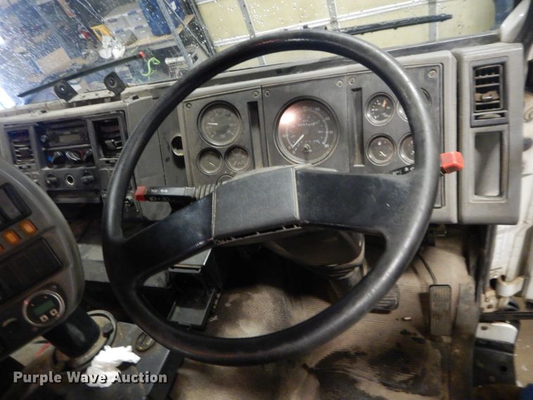 image for item DH4377 2007 Freightliner FC80 street sweeper truck