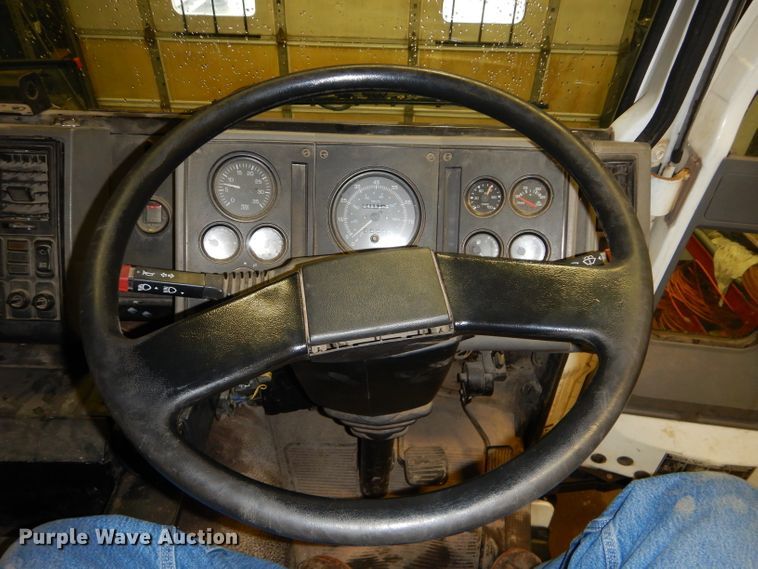 image for item DH4377 2007 Freightliner FC80 street sweeper truck