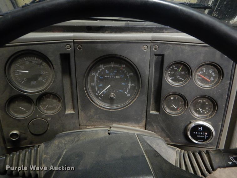 image for item DH4377 2007 Freightliner FC80 street sweeper truck