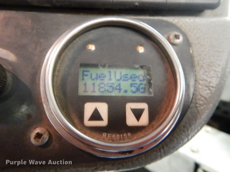 image for item DH4377 2007 Freightliner FC80 street sweeper truck