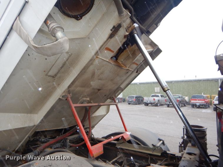 image for item DH4377 2007 Freightliner FC80 street sweeper truck