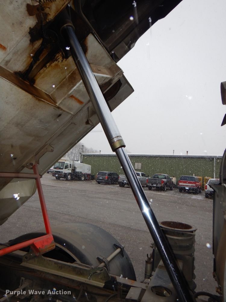 image for item DH4377 2007 Freightliner FC80 street sweeper truck