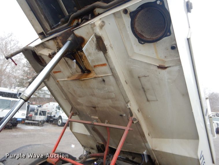 image for item DH4377 2007 Freightliner FC80 street sweeper truck