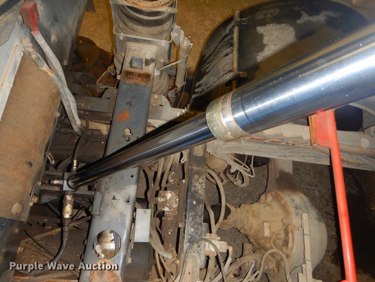 image for item DH4377 2007 Freightliner FC80 street sweeper truck