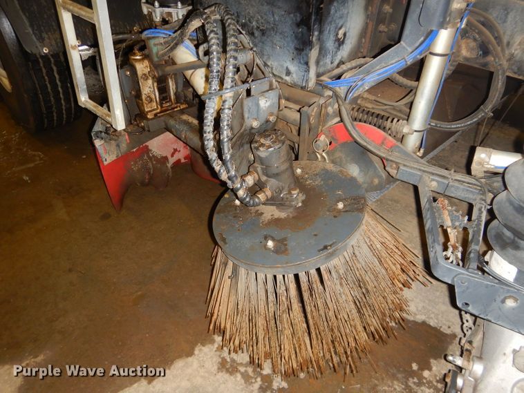 image for item DH4377 2007 Freightliner FC80 street sweeper truck